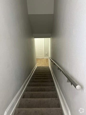 Building Photo - 2557 Centergate Dr