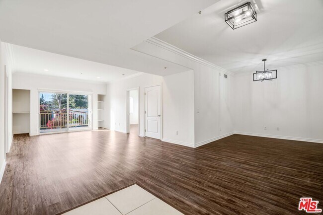 Foto del edificio - 3328 Oakhurst Ave