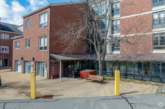 116 Church Street se encuentra en Gardner, Massachusetts. - Gardner Highrise