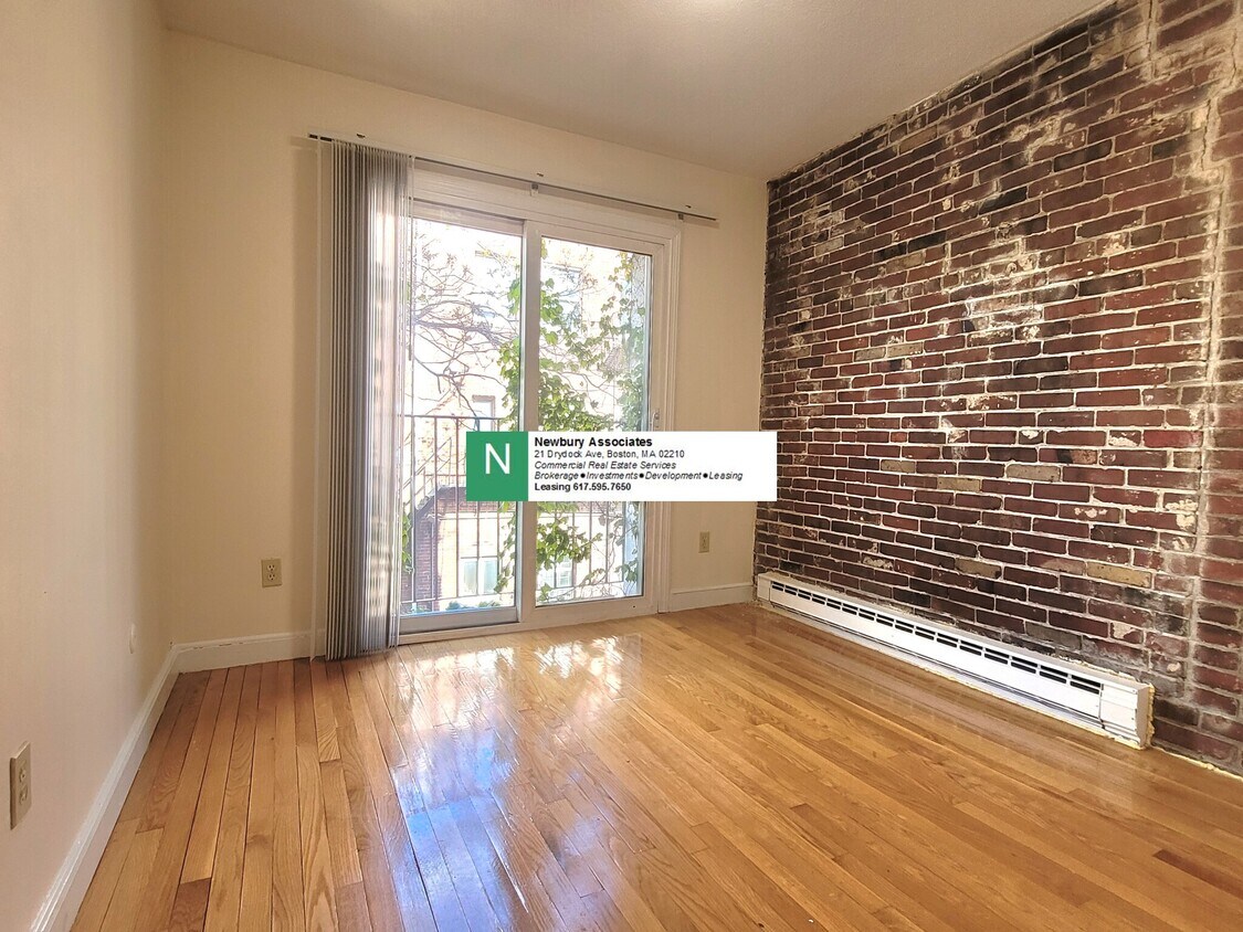 Foto del edificio - 94-96 Tyler St. Unit 8P8