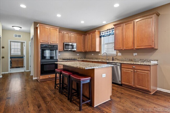 Foto del edificio - 706 Versailles Pkwy