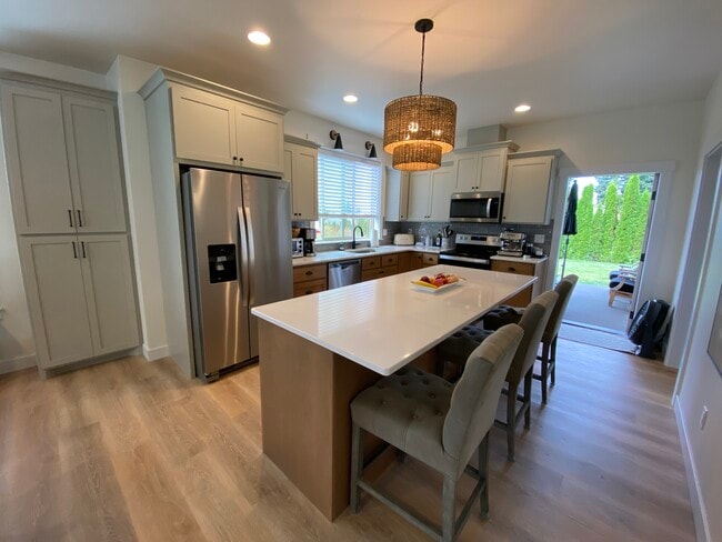Building Photo - 1285 Salix Ln