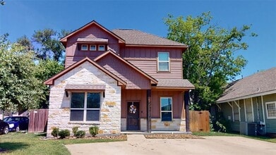 Building Photo - 105 Luther St