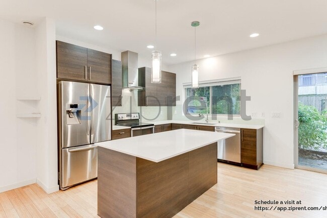 Foto del edificio - 321 21st Ave