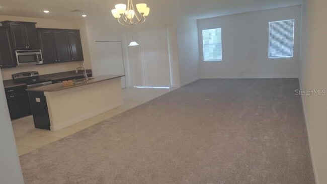 Building Photo - 2037 Lakeside Ave