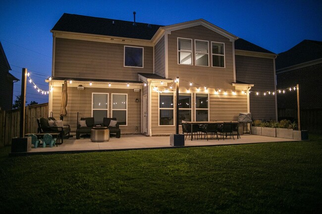 Building Photo - **LIKE-NEW HOME AVAILABLE FOR LEASE IN FRA...