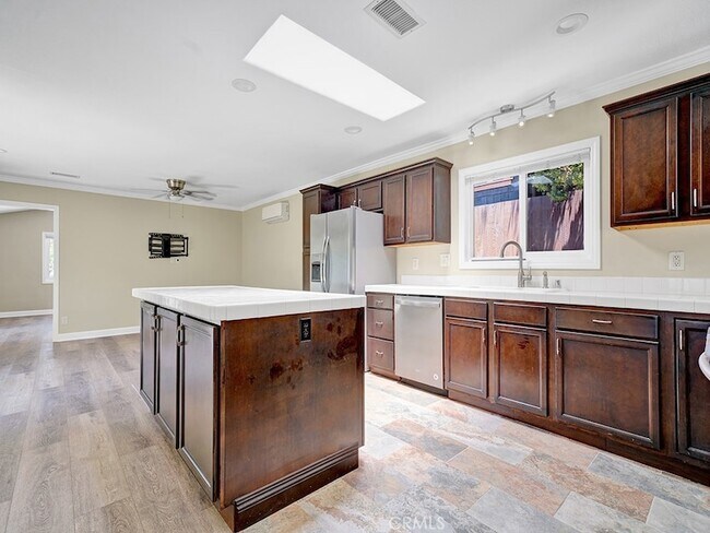 Building Photo - 34801 Calle Del Sol
