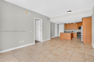Building Photo - 55 Merrick Wy