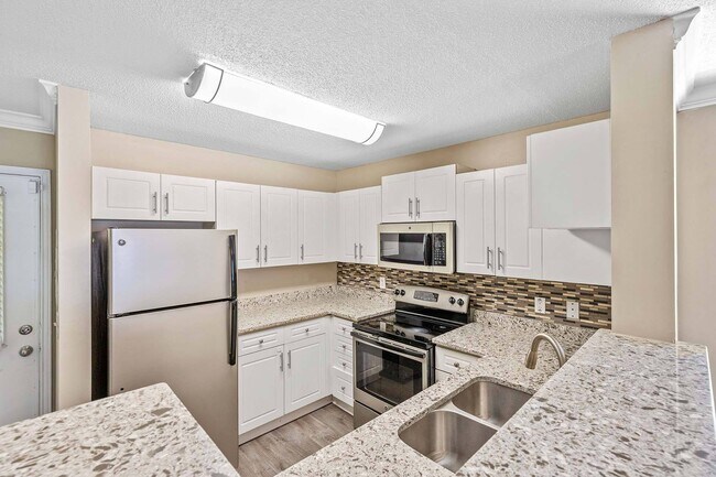 Building Photo - Alexander Crossing Apartments & Townhomes