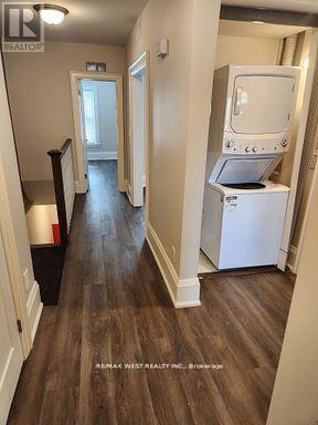 Photo du bâtiment - 500 A Eglinton Ave W