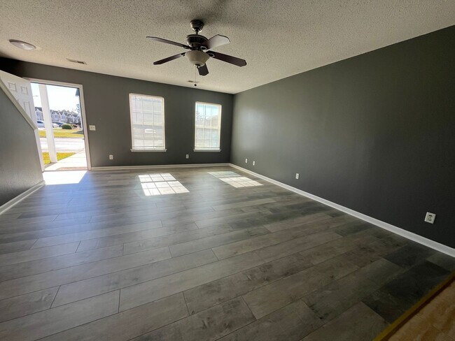 Foto del edificio - 57 Bearing Cir