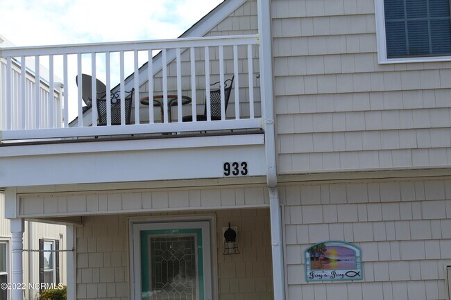 Building Photo - 933 Perrin Dr