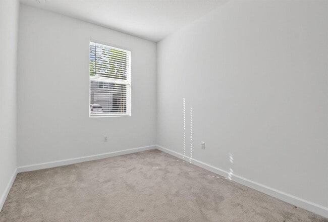 Foto del edificio - 4645 Meyerson Pl