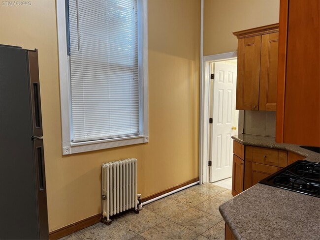 Building Photo - 5-16 Woodward Ave