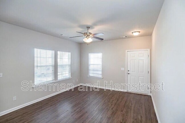 Foto del edificio - 603 Joiner Cir