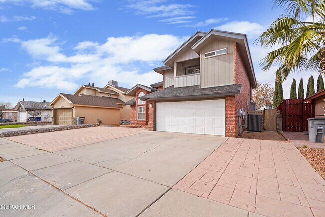 Building Photo - 11941 Arrow Knoll Cir