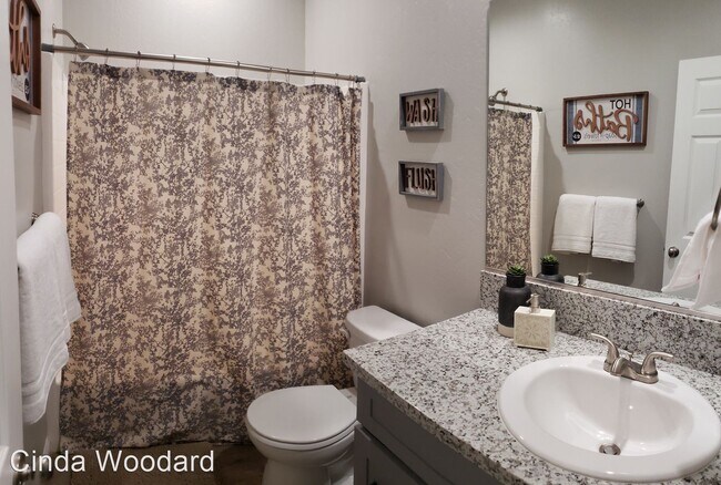 Foto del edificio - 2 br, 2 bath House - 1866 W Roby Ave