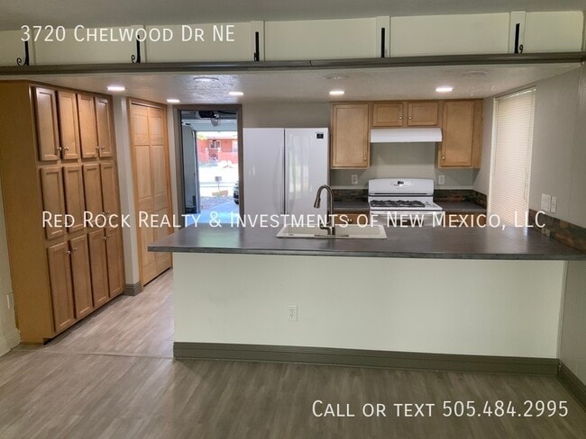 Building Photo - 3720 Chelwood Dr NE