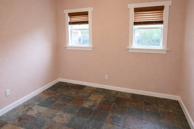 Foto del edificio - 5001 Duval St