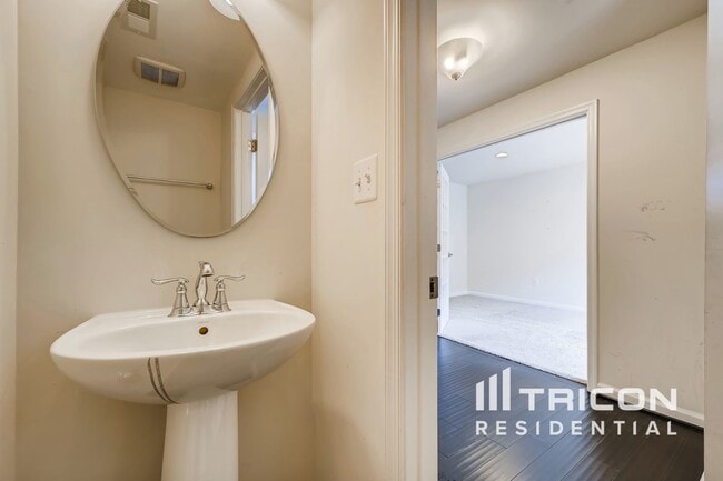 Foto del edificio - 9444 Ballard Green Dr