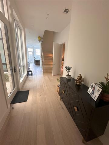 Foto del edificio - 610 N Oak Cliff Blvd