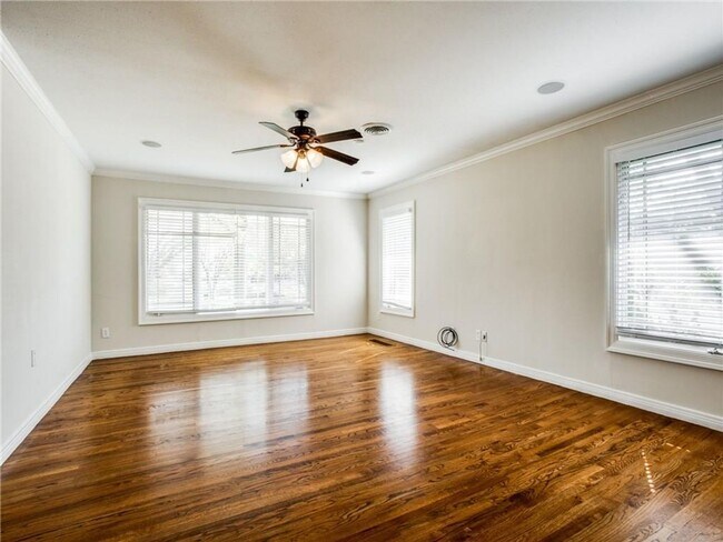 Building Photo - Gorgeous Single Story Home!
