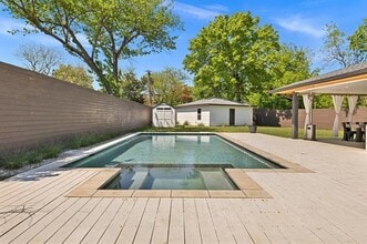 Building Photo - 505 Heyser Dr