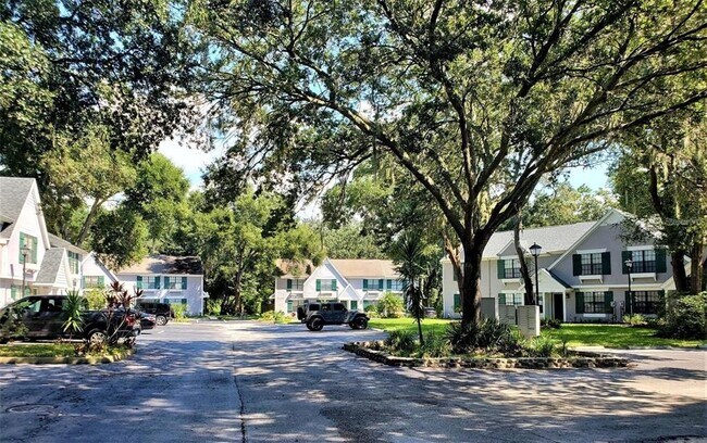 Building Photo - 3319 Laurel View Dr