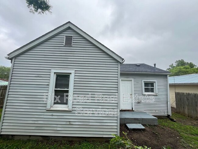 Building Photo - 702 Buena Ave