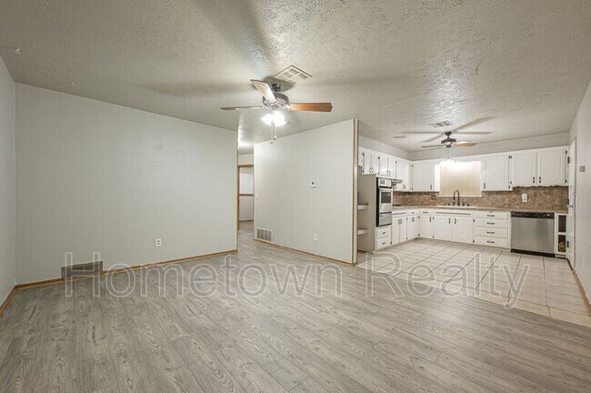 Building Photo - 1332 SW 63rd St