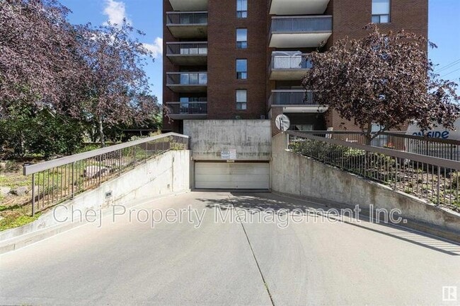 Building Photo - 11027-11087 87 Ave NW