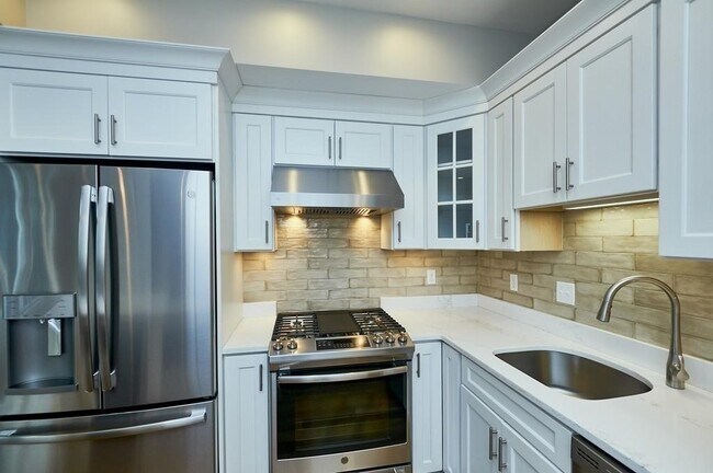Foto del edificio - 145 Stoughton St