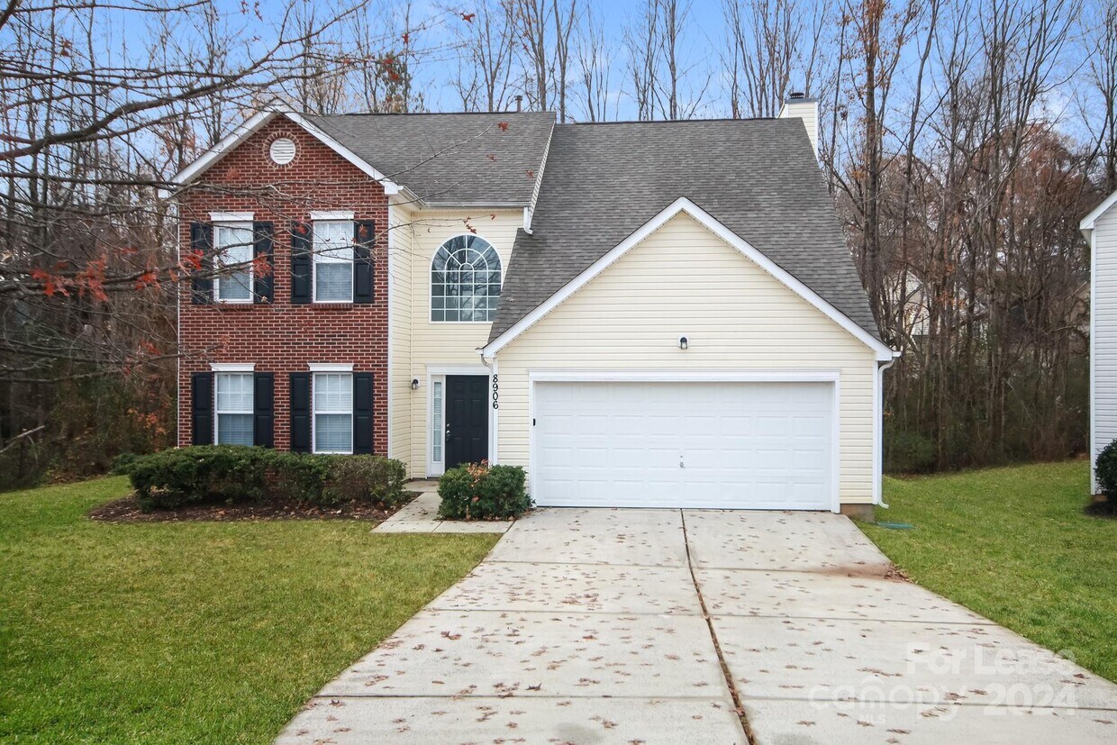 8906 Woodland Hills Rd, Charlotte, NC 28269 House Rental in Charlotte