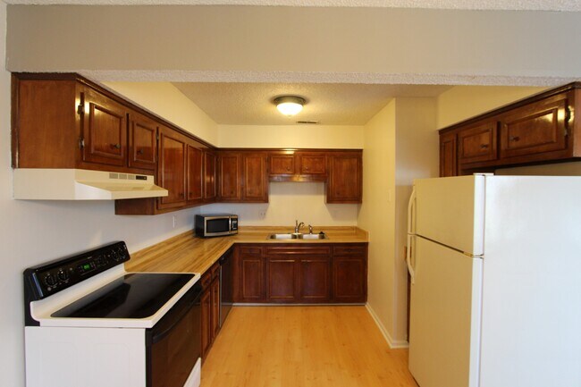 Foto del edificio - 5743 Brentwood Trace