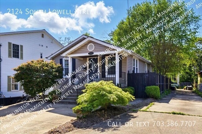 Photo - 2124 S Lowell St House