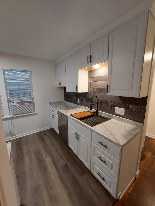 Foto del edificio - 335 Valley Dr