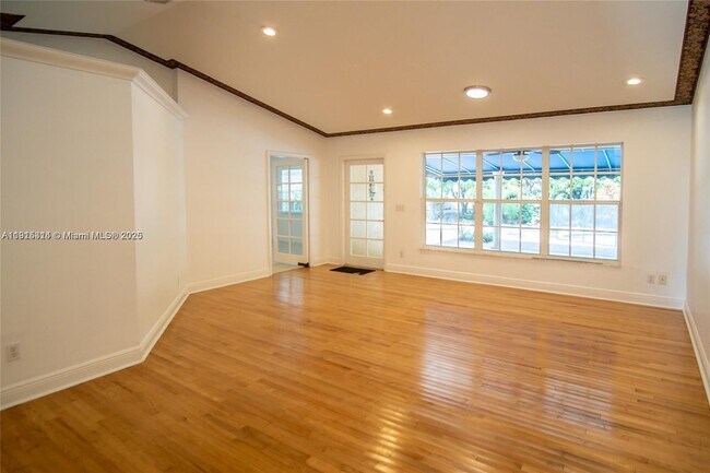 Foto del edificio - 18405 SW 216th St