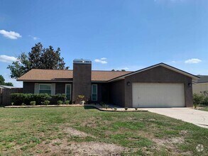 Building Photo - 3842 Featherwood Trail