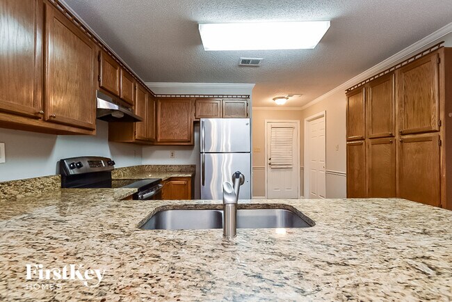 Building Photo - 6464 Evergreen Dr