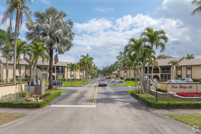 Building Photo - Pine Ridge South