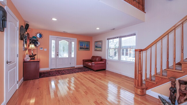 Building Photo - 229 8th St S