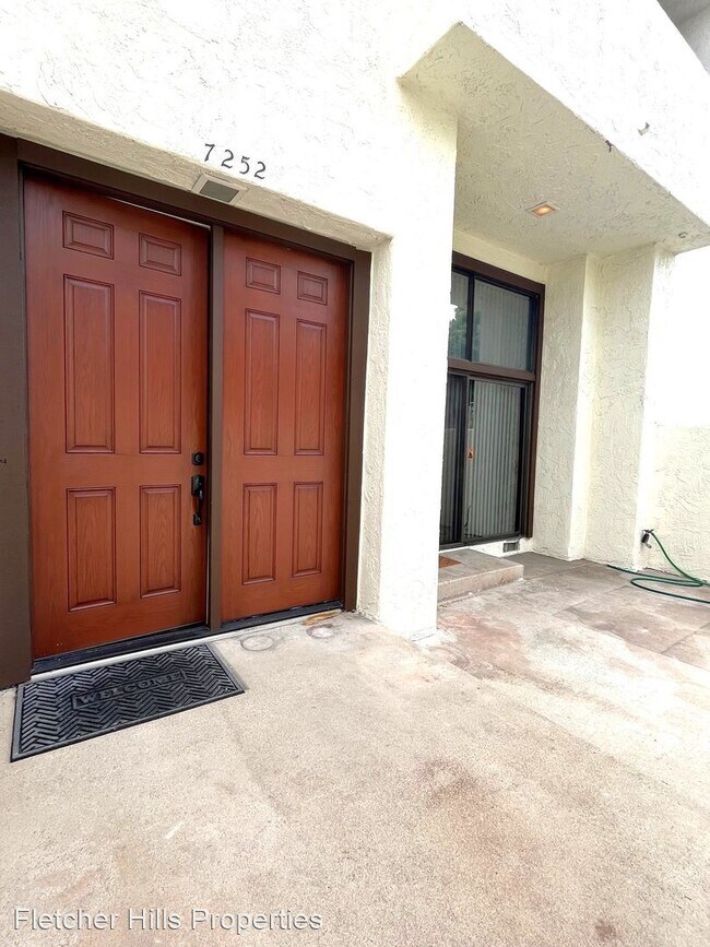 Building Photo - 2 br, 2.5 bath House - 7252 Caminito Carlotta