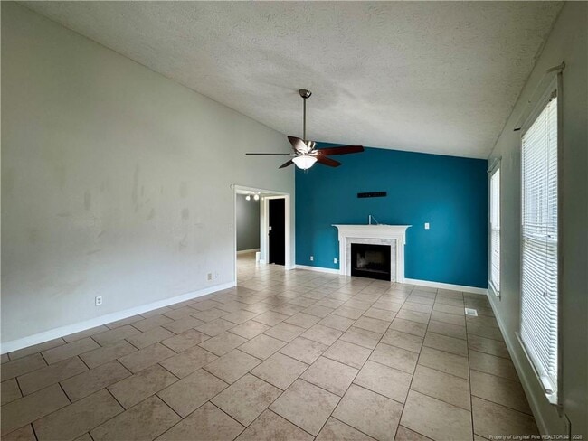 Building Photo - 5026 Waterford Dr