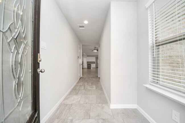 Foto del edificio - 1615 S City Oaks Ln