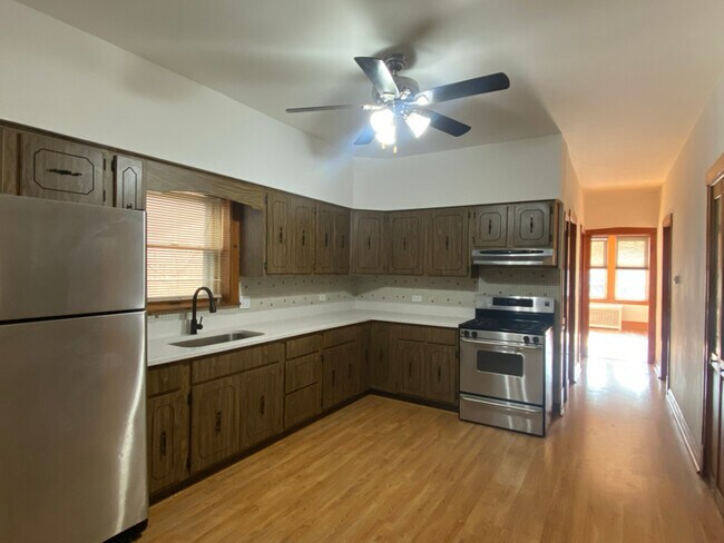 Foto del edificio - 4815 S Springfield Ave