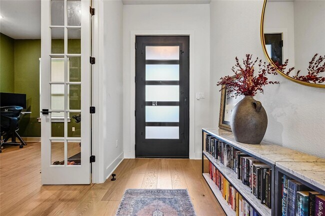 Foto del edificio - 412 Sitlington Ln
