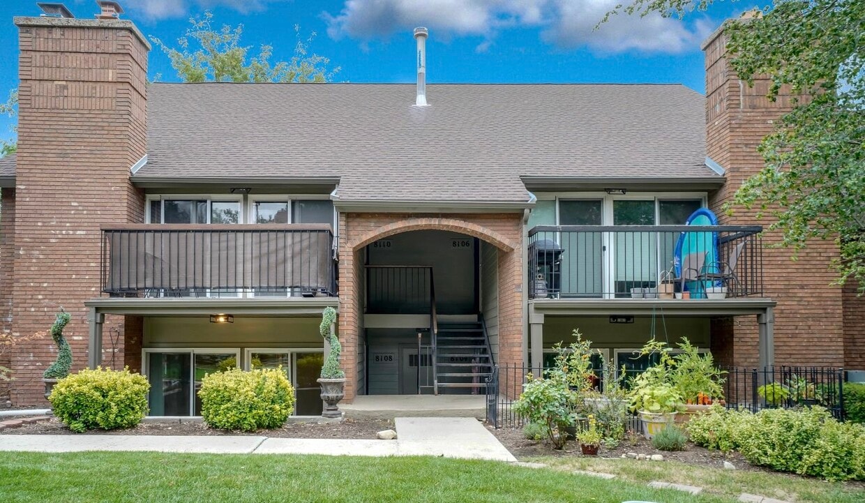Building Photo - 8108 S Cottonwood Hills Cir