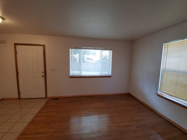 Foto del edificio - 6442 Shire Estate Pl NE