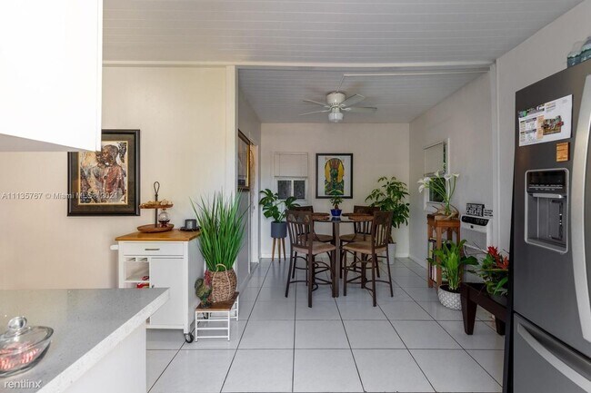 Foto del edificio - 1 br, 1 bath House - 1485 SW 44th Ter