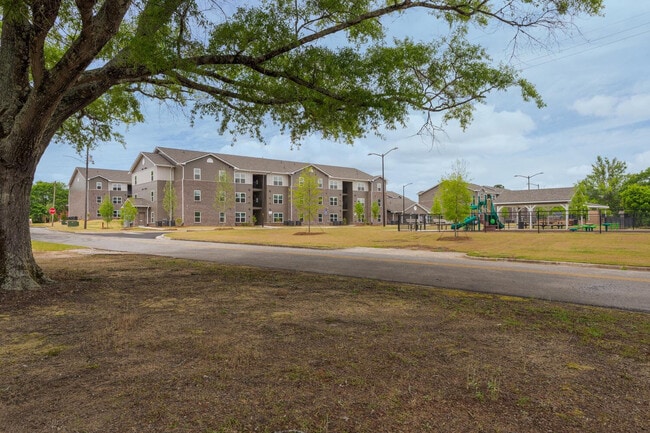 Foto del edificio - Perkins Field (The Terraces at Oscar Thomie)